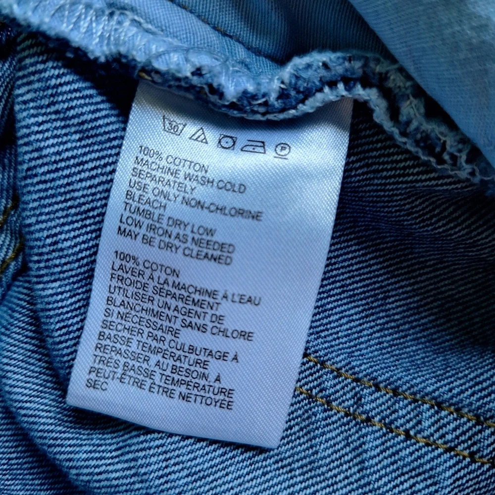 BDG Mom Light Blue Boyfriend Jeans